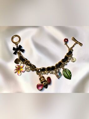 BETSEY JOHNSON Vintage Hawaiian Luau Charm Bracelet Collectible RARE NEW NWT